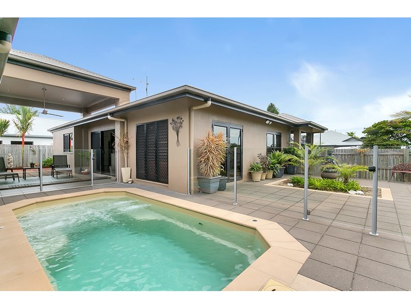 8 Floreat Close, Kewarra Beach QLD 4879