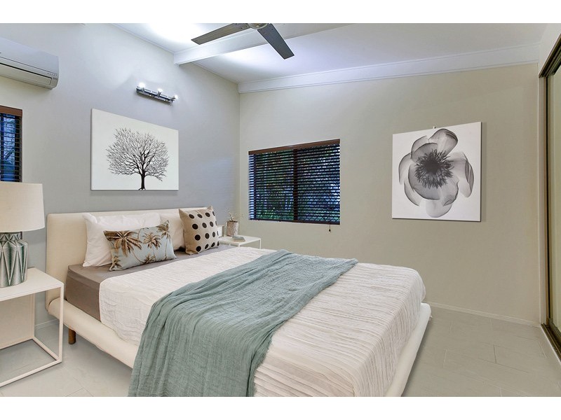 7 Brett Street, Mooroobool QLD 4870