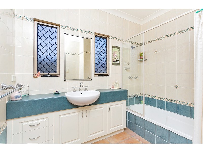 13 Villa Street, Bayview Heights QLD 4868