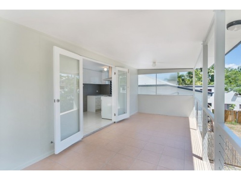 333 McLeod Street, Cairns North QLD 4870
