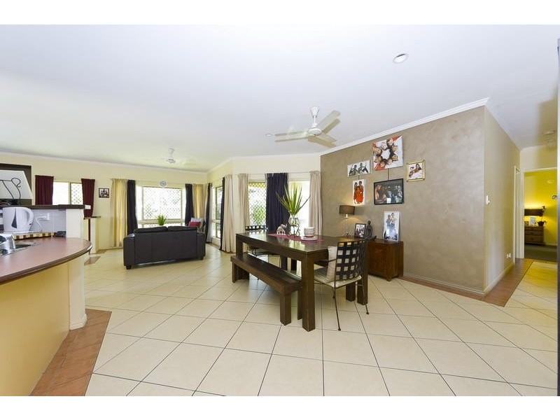 1 Picnic Street, White Rock QLD 4868