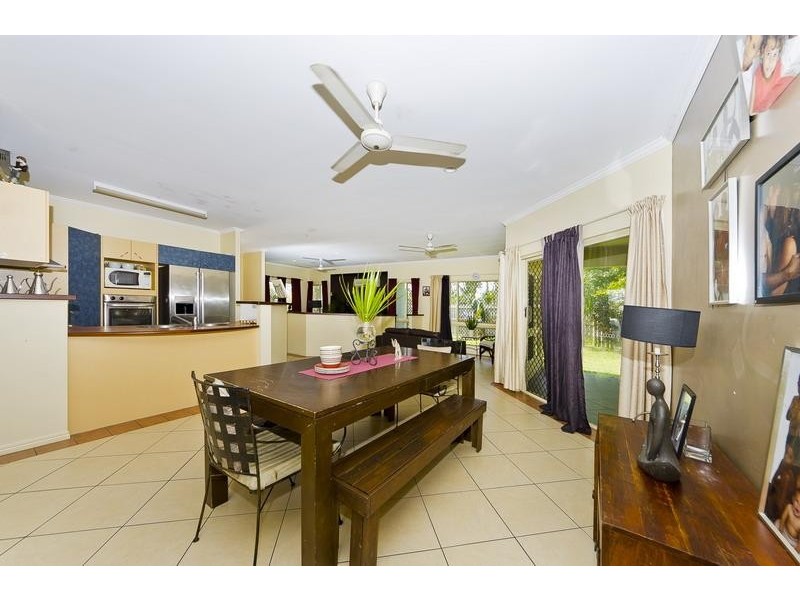 1 Picnic Street, White Rock QLD 4868