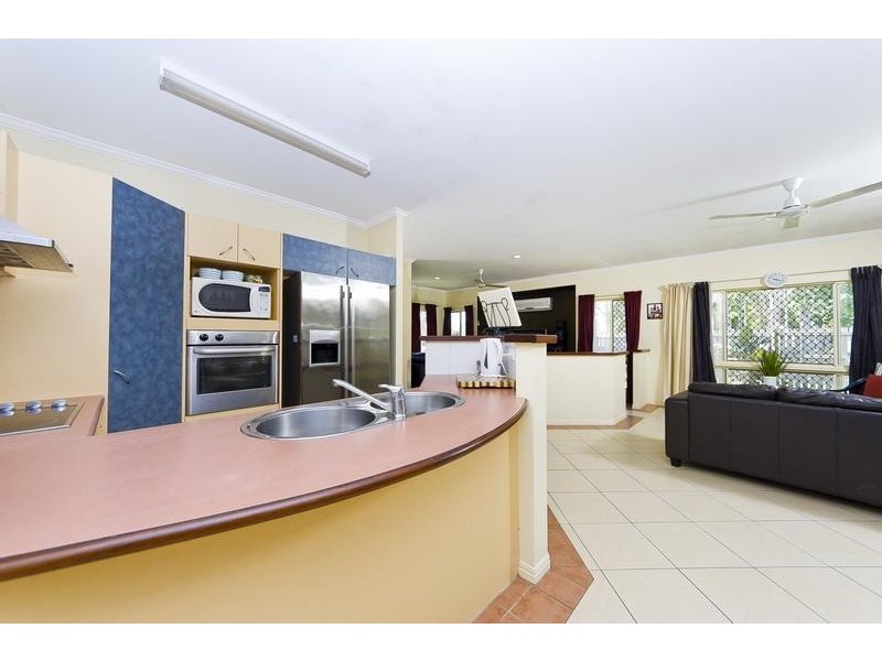 1 Picnic Street, White Rock QLD 4868