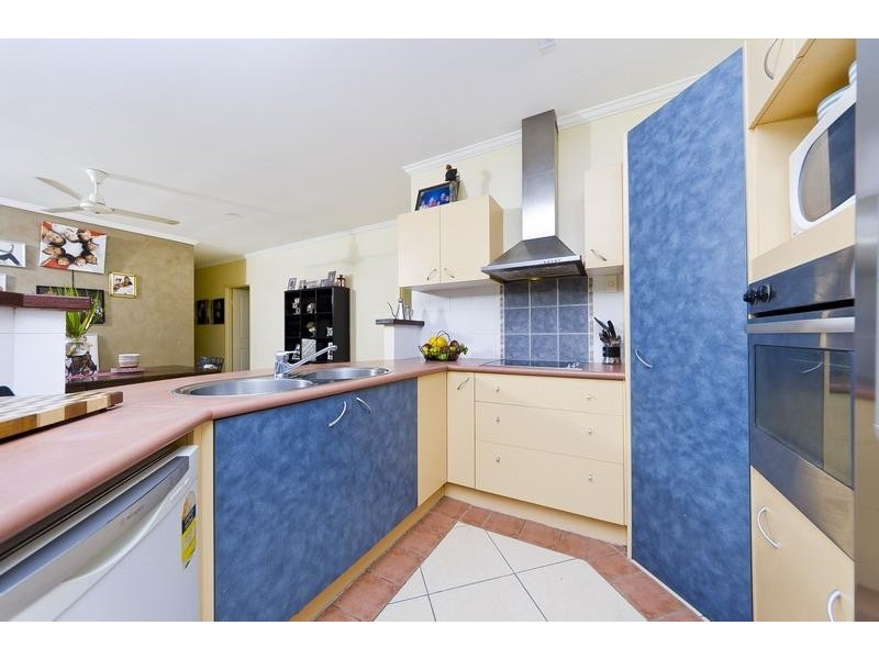 1 Picnic Street, White Rock QLD 4868
