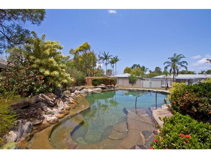 1/473 McCoombe Street, Mooroobool QLD 4870