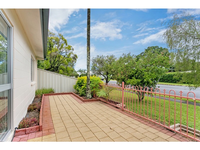1/473 McCoombe Street, Mooroobool QLD 4870