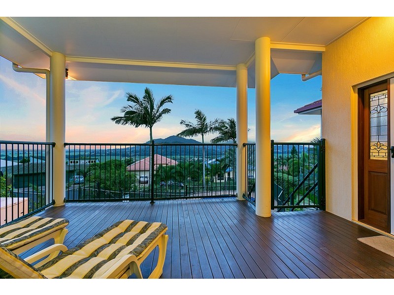 9 Alstonia Close, Redlynch QLD 4870