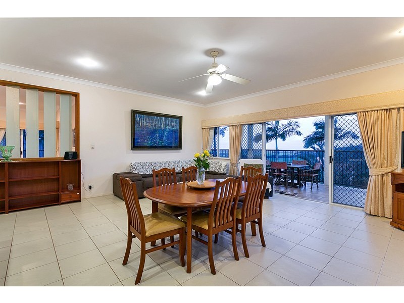 9 Alstonia Close, Redlynch QLD 4870