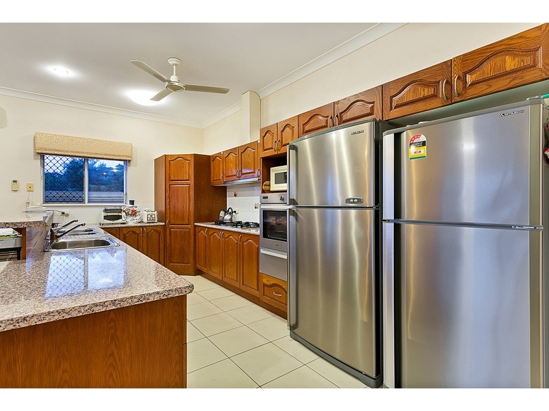 9 Alstonia Close, Redlynch QLD 4870