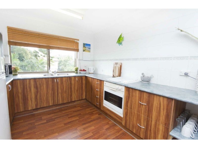 18 Pepperina Street, Mooroobool QLD 4870