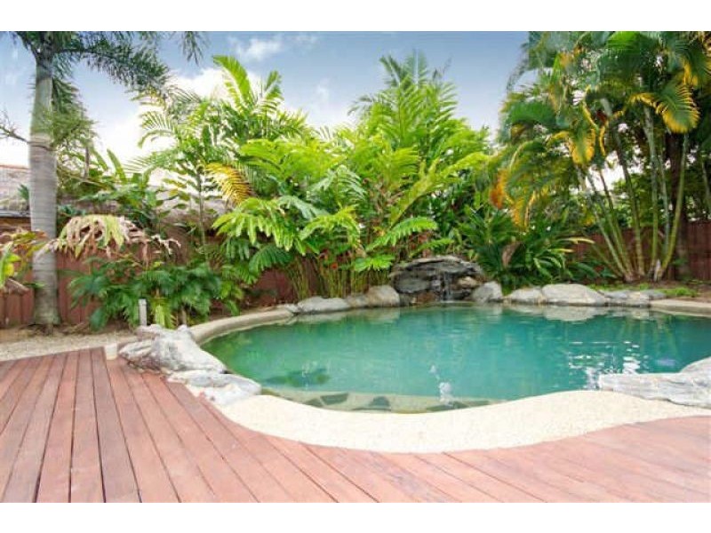 18 Pepperina Street, Mooroobool QLD 4870