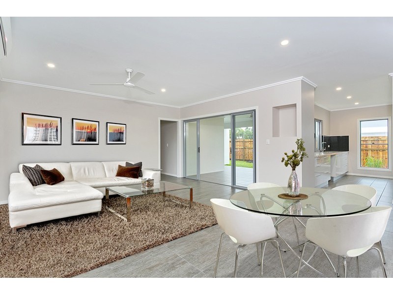 7 Northcote Street, Trinity Park QLD 4879
