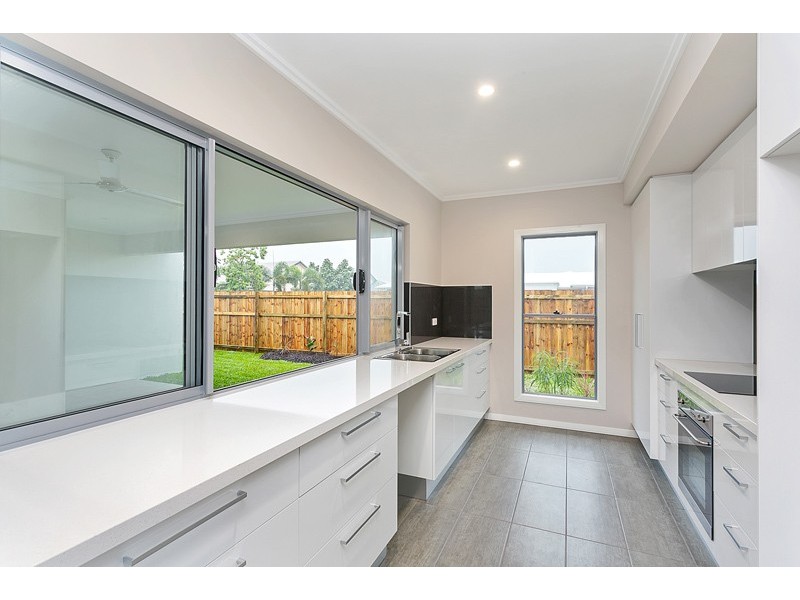 7 Northcote Street, Trinity Park QLD 4879