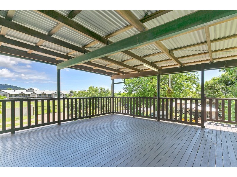 422 Kamerunga Road, Redlynch QLD 4870