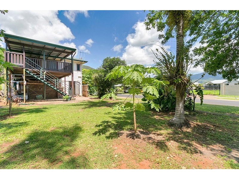 422 Kamerunga Road, Redlynch QLD 4870