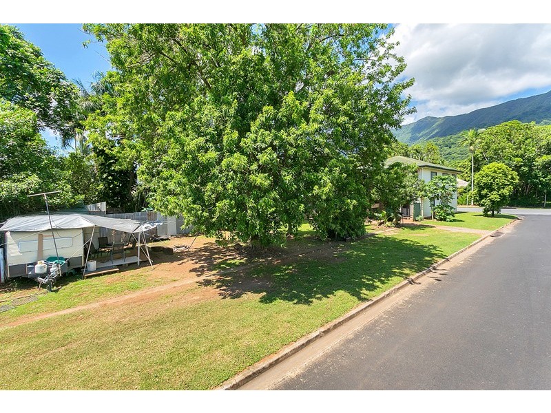 422 Kamerunga Road, Redlynch QLD 4870