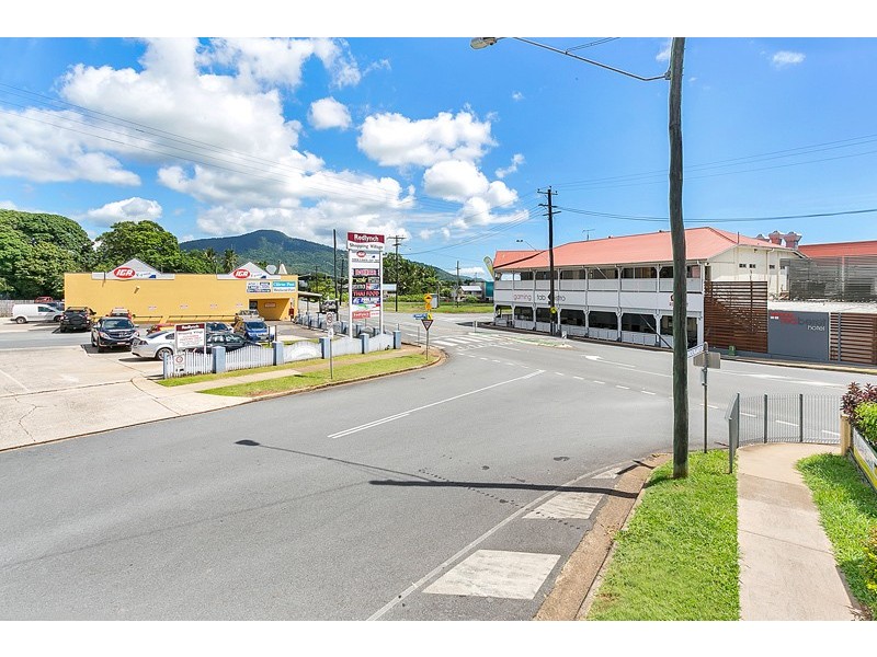 422 Kamerunga Road, Redlynch QLD 4870