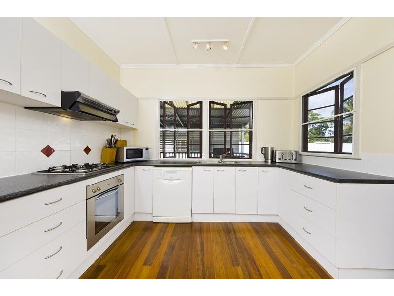 9 George Street, Earlville QLD 4870