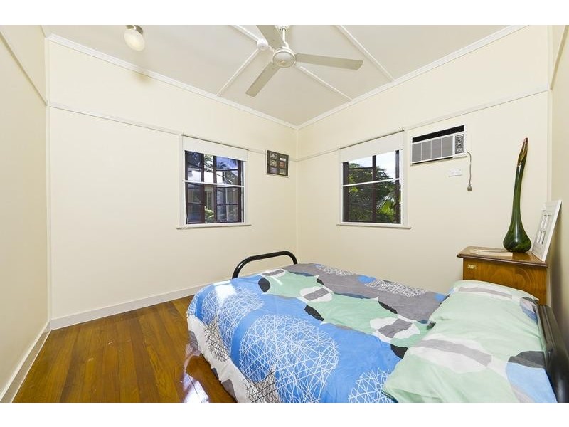 9 George Street, Earlville QLD 4870