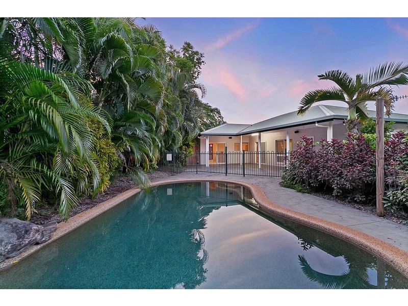 28 Satinash Close, Redlynch QLD 4870