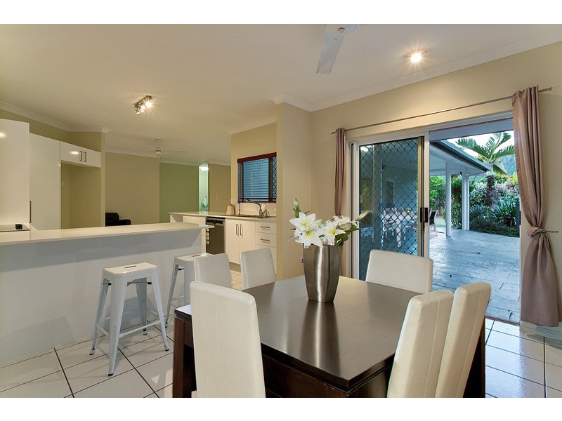 28 Satinash Close, Redlynch QLD 4870