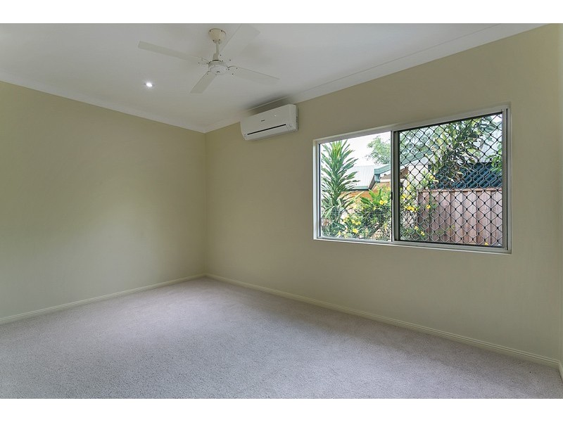 28 Satinash Close, Redlynch QLD 4870