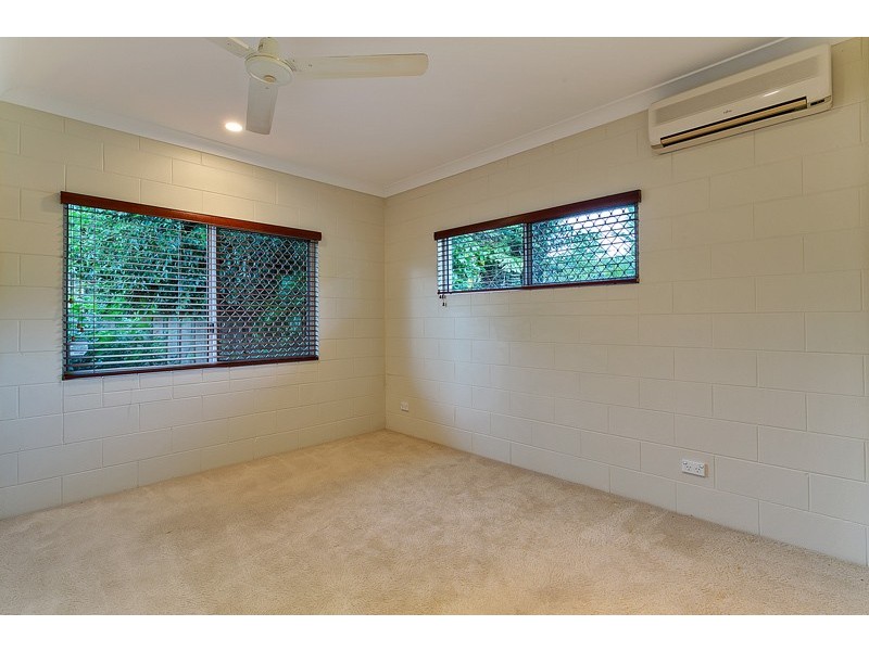 28 Satinash Close, Redlynch QLD 4870