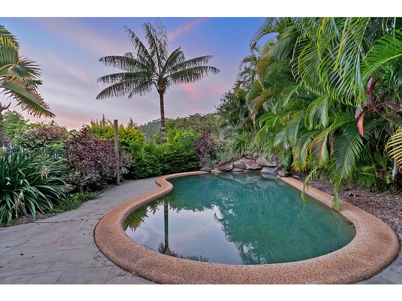 28 Satinash Close, Redlynch QLD 4870