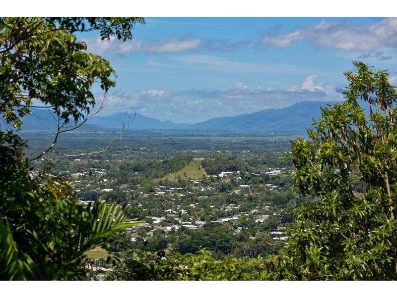 13 Oceanview Place, Mooroobool QLD 4870