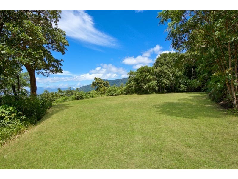 13 Oceanview Place, Mooroobool QLD 4870