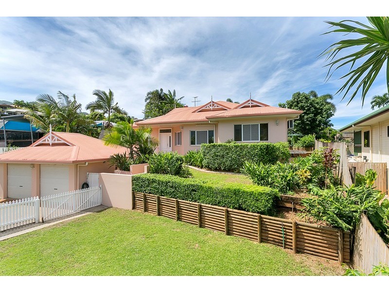 246 Robert Road, Bentley Park QLD 4869