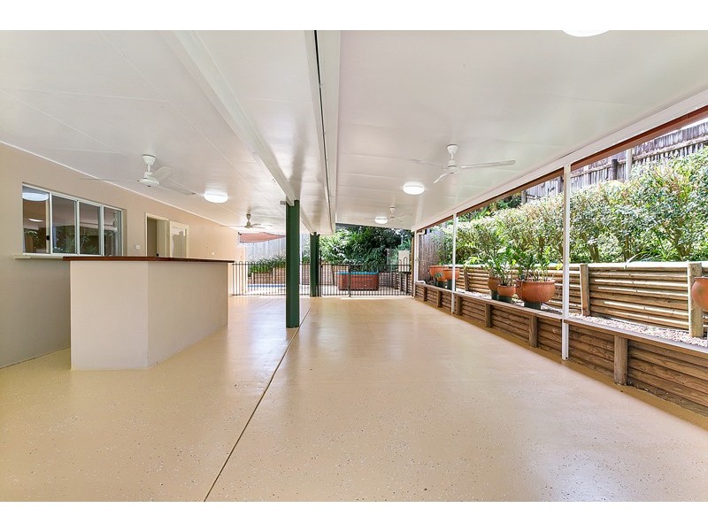 246 Robert Road, Bentley Park QLD 4869