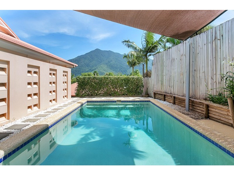 246 Robert Road, Bentley Park QLD 4869