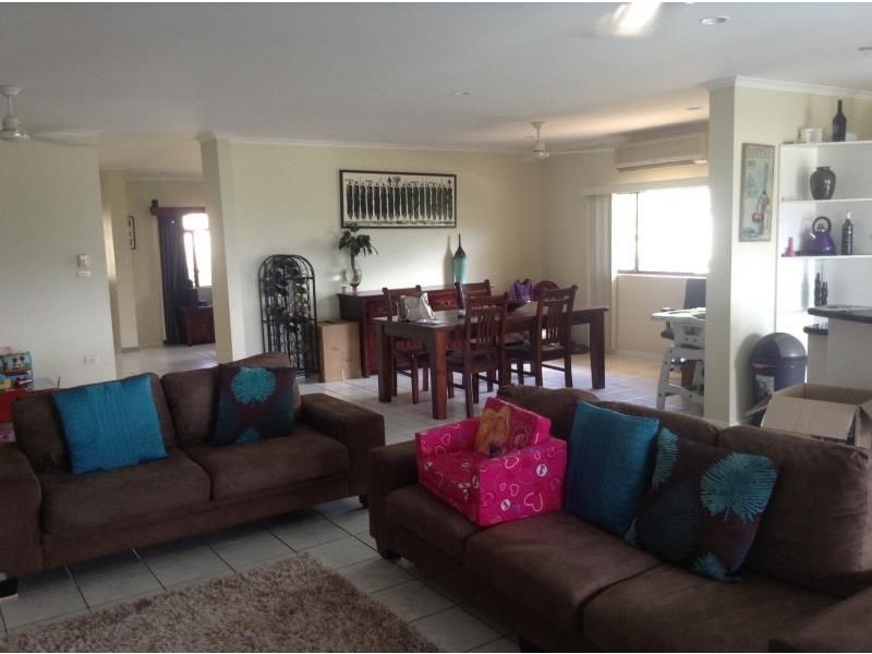 8 Bayview Street, Bayview Heights QLD 4868