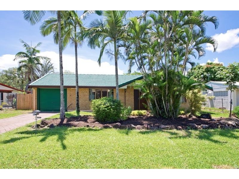 26 Pepperina Street, Mooroobool QLD 4870