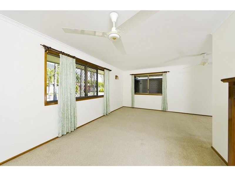 26 Pepperina Street, Mooroobool QLD 4870