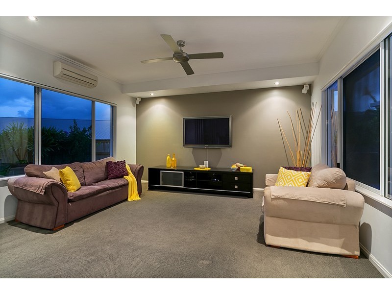 16-18 Catamaran Circuit, Trinity Beach QLD 4879