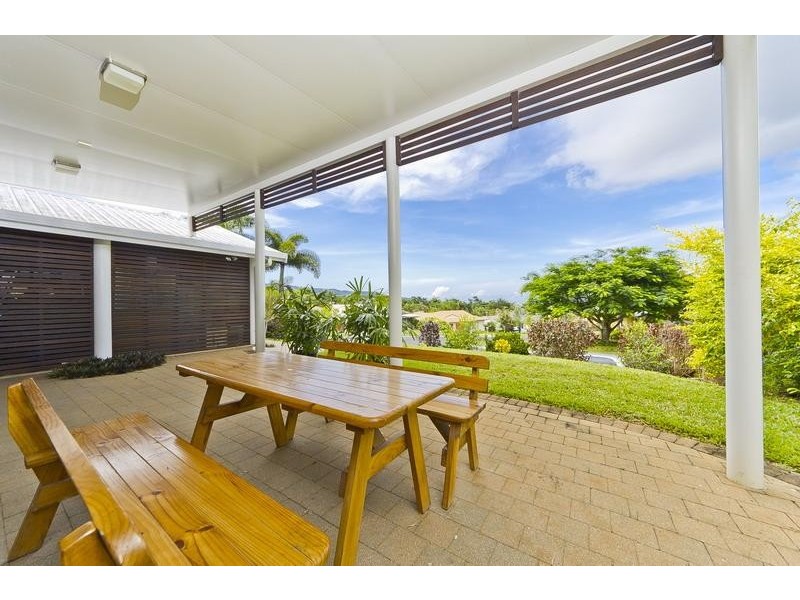 2 Tanganelli Close, Kanimbla QLD 4870