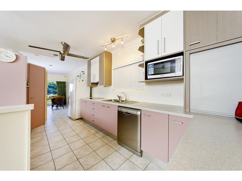 2 Tanganelli Close, Kanimbla QLD 4870