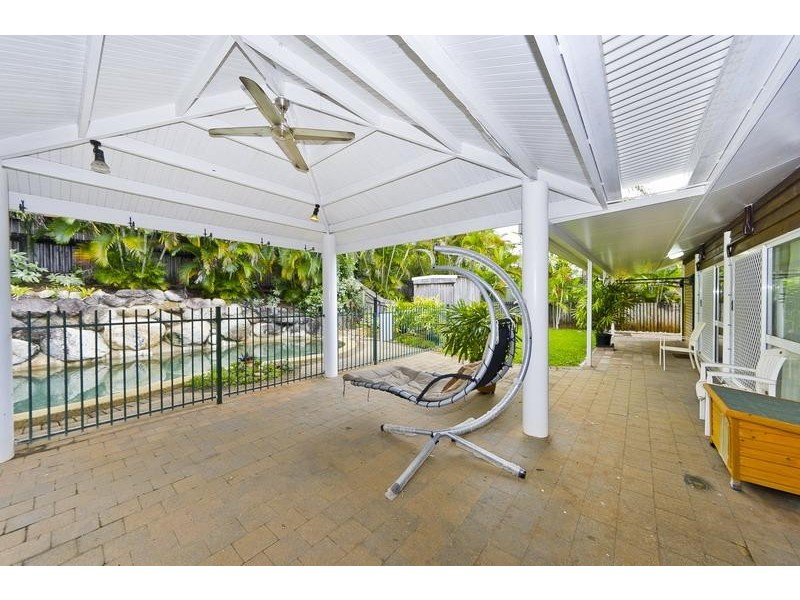 2 Tanganelli Close, Kanimbla QLD 4870