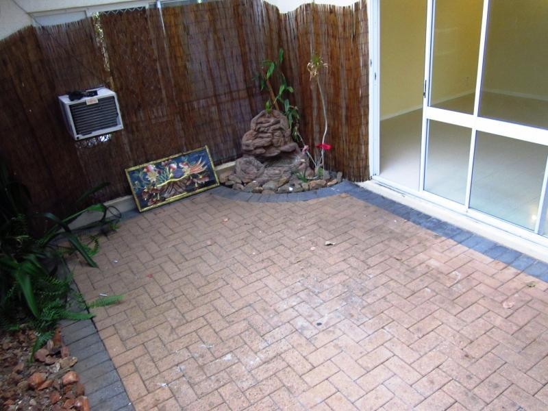 82 Silky Oak Court, Mooroobool QLD 4870