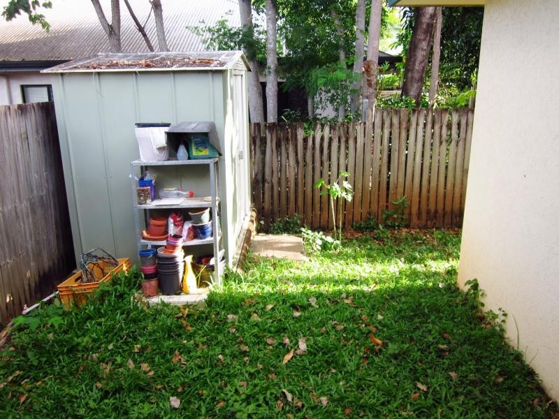 82 Silky Oak Court, Mooroobool QLD 4870