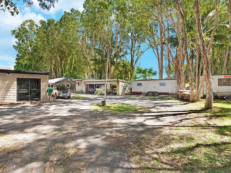 9-13 Oleander Street, Holloways Beach QLD 4878