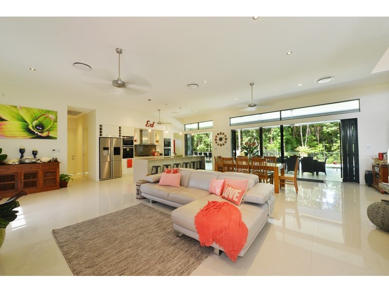 30 Litara Court, Palm Cove QLD 4879