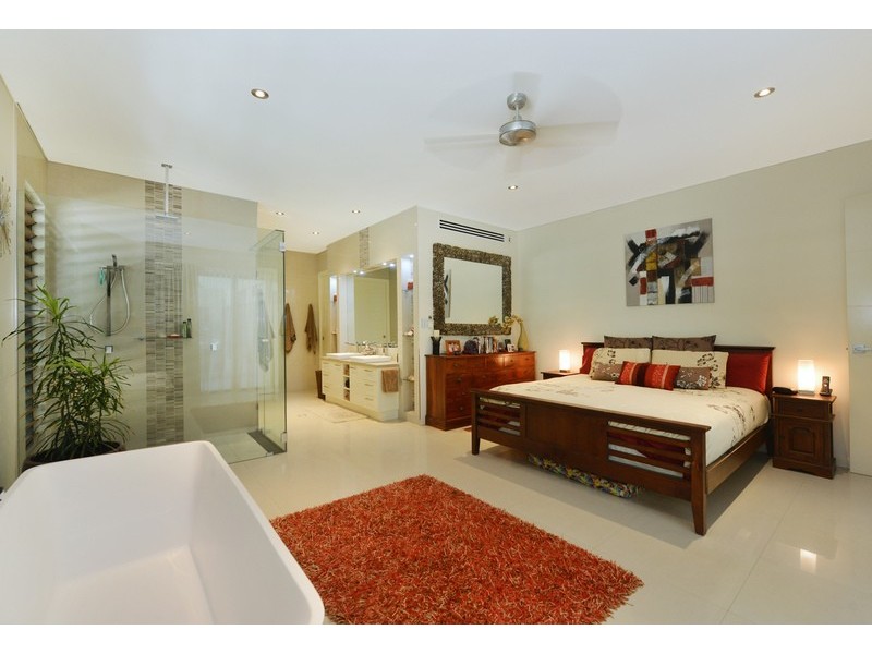 30 Litara Court, Palm Cove QLD 4879