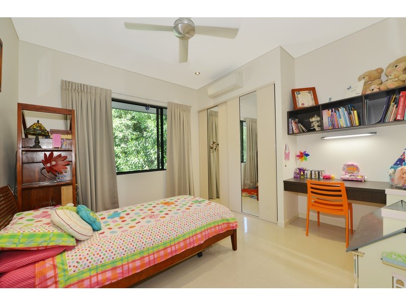 30 Litara Court, Palm Cove QLD 4879