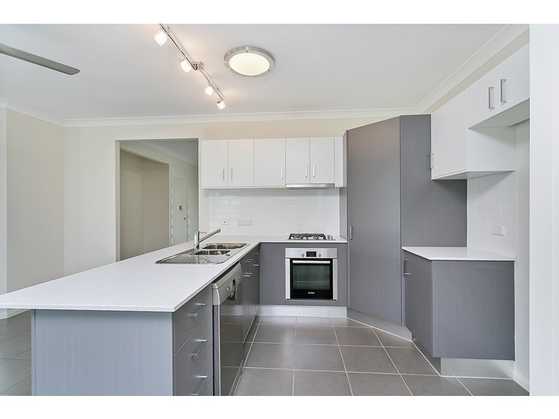 9 Kippin Close, Redlynch QLD 4870