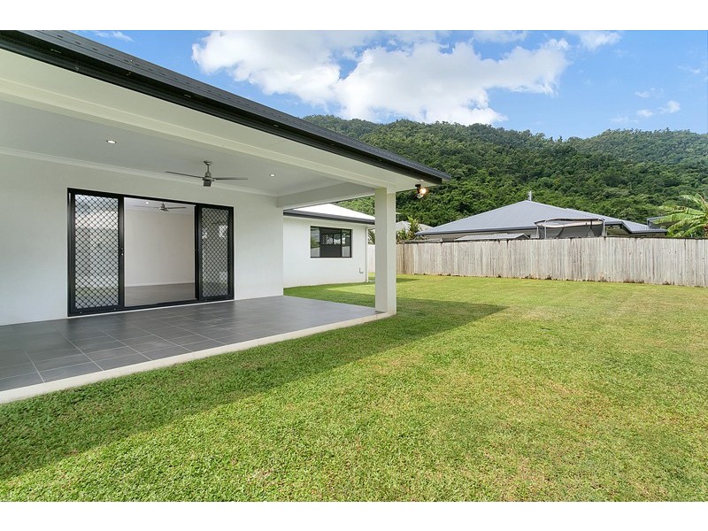 9 Kippin Close, Redlynch QLD 4870