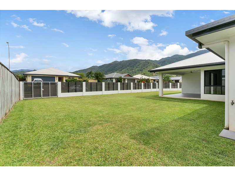 9 Kippin Close, Redlynch QLD 4870