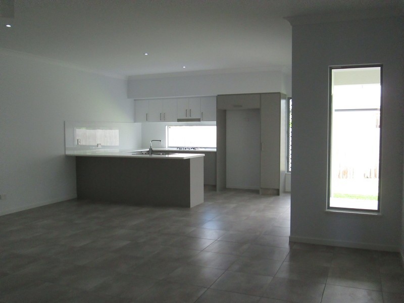 42A Fossilbrook Bend, Trinity Park QLD 4879